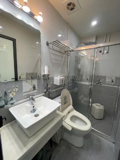 Bán nhà Nam Từ Liêm, Oto đỗ cửa, 50m ra oto tránh, 2 thoáng, Nhà đẹp, Ở hoặc cho thuê